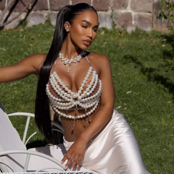 Hand-woven Plastic Pearls Brea - đánh giá và giá Body Jewelry Vest