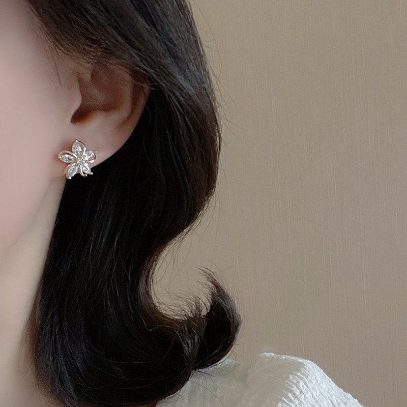 Dainty Flower Stud Earrings fo - đánh giá và giá Helix Cartilage Ring